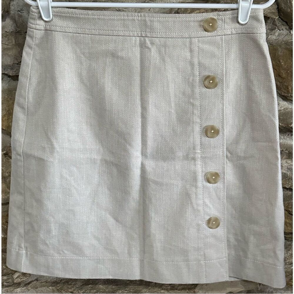 Women’s Ann Taylor A-line Cream/Tan Canvas Lined Skirt 5 Button detail Back Zip